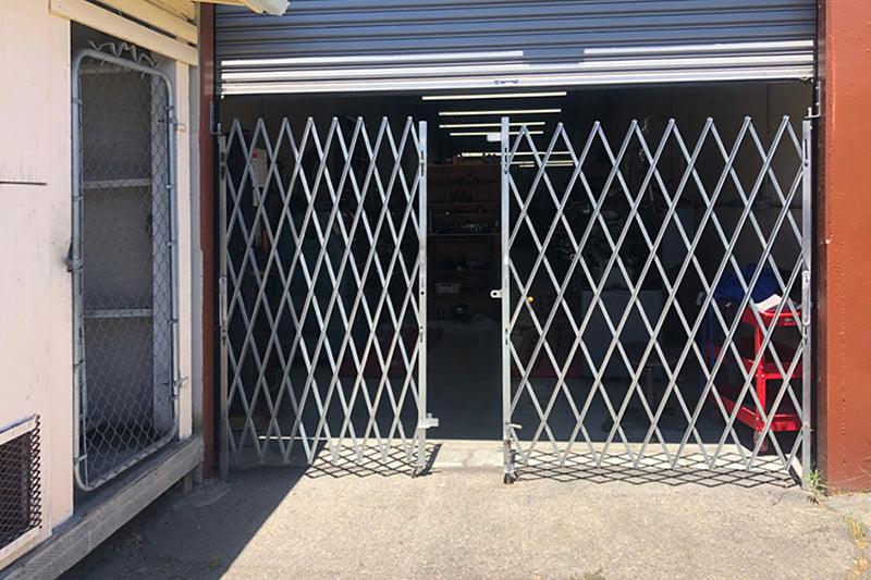 Collapsible on sale security gate